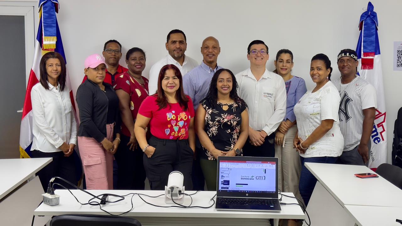 Promipyme imparte taller facturación electrónica